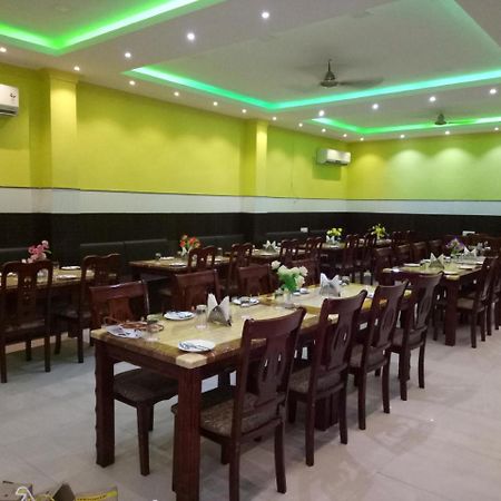 Hotel Landmark Puri Exterior photo