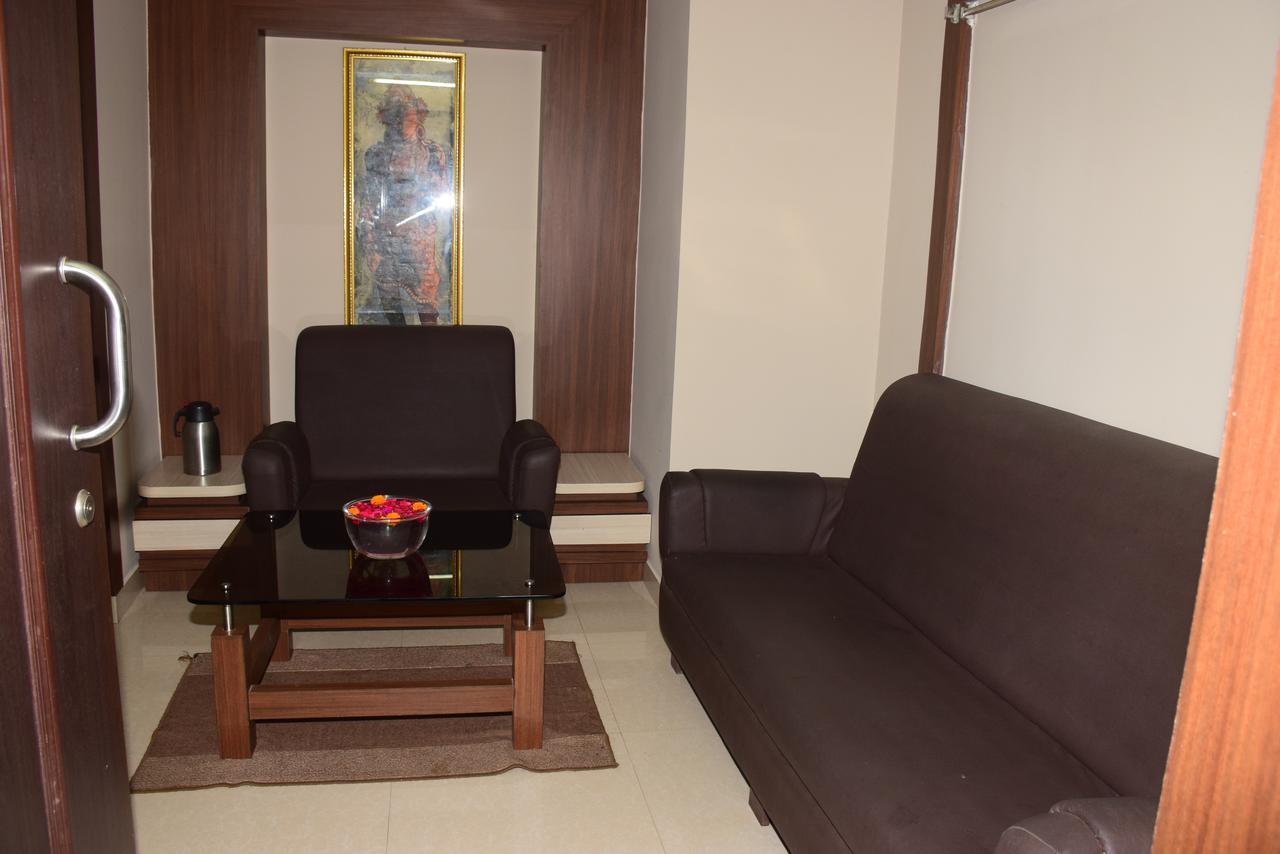 Hotel Landmark Puri Exterior photo